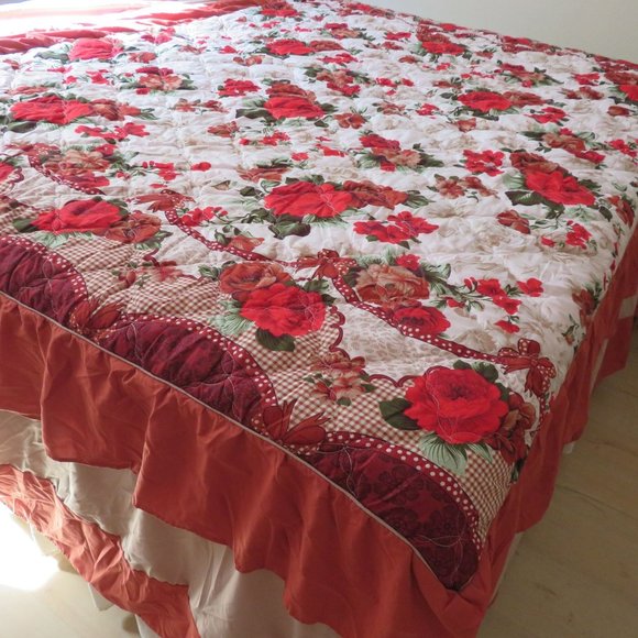Vintage Smiling Home Queen Bedspread Coverlet 2 Shams Red Floral 24" Drop Ruffle - Picture 1 of 16